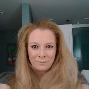 Meet your Posher, Lorie